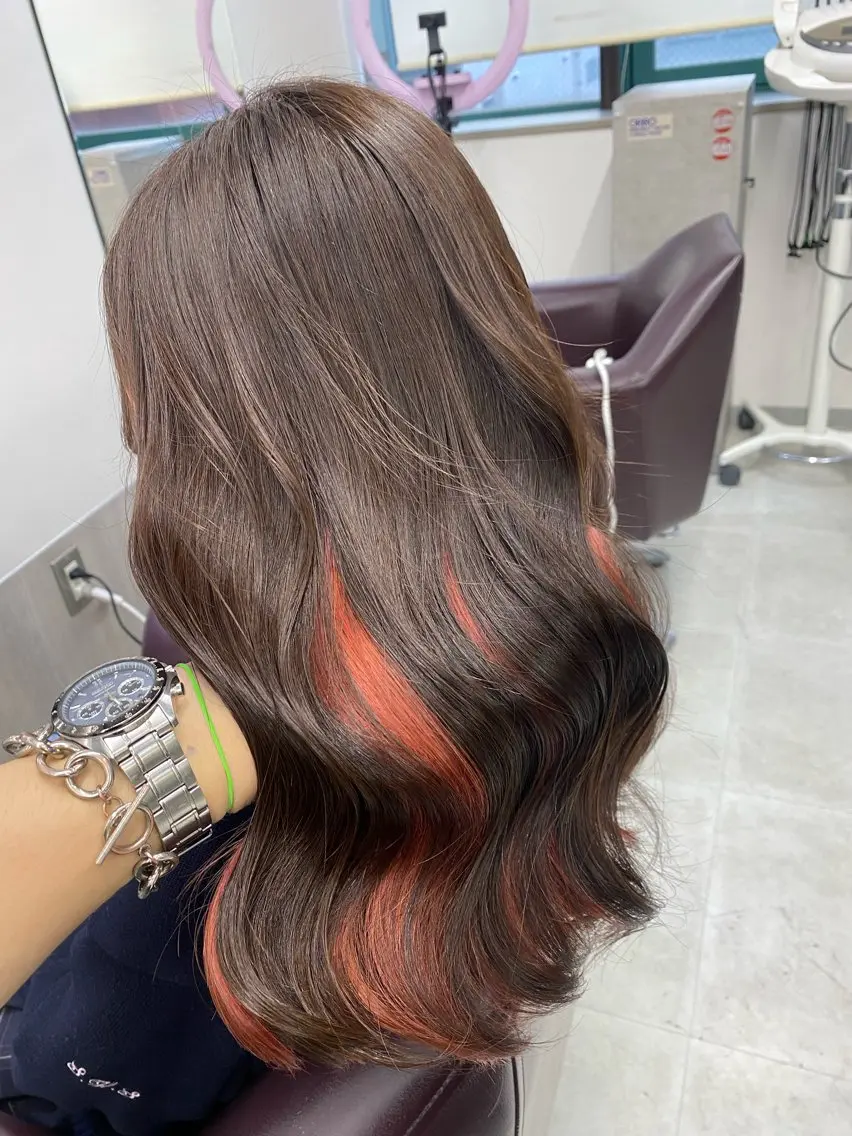 ミディアム カラー Roi ofGiseLのヘアスタイル