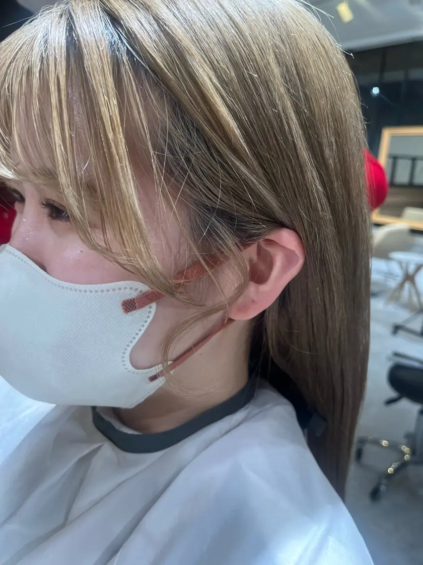 ミディアム 顔周りカット kuschel ホリグチのヘアスタイル