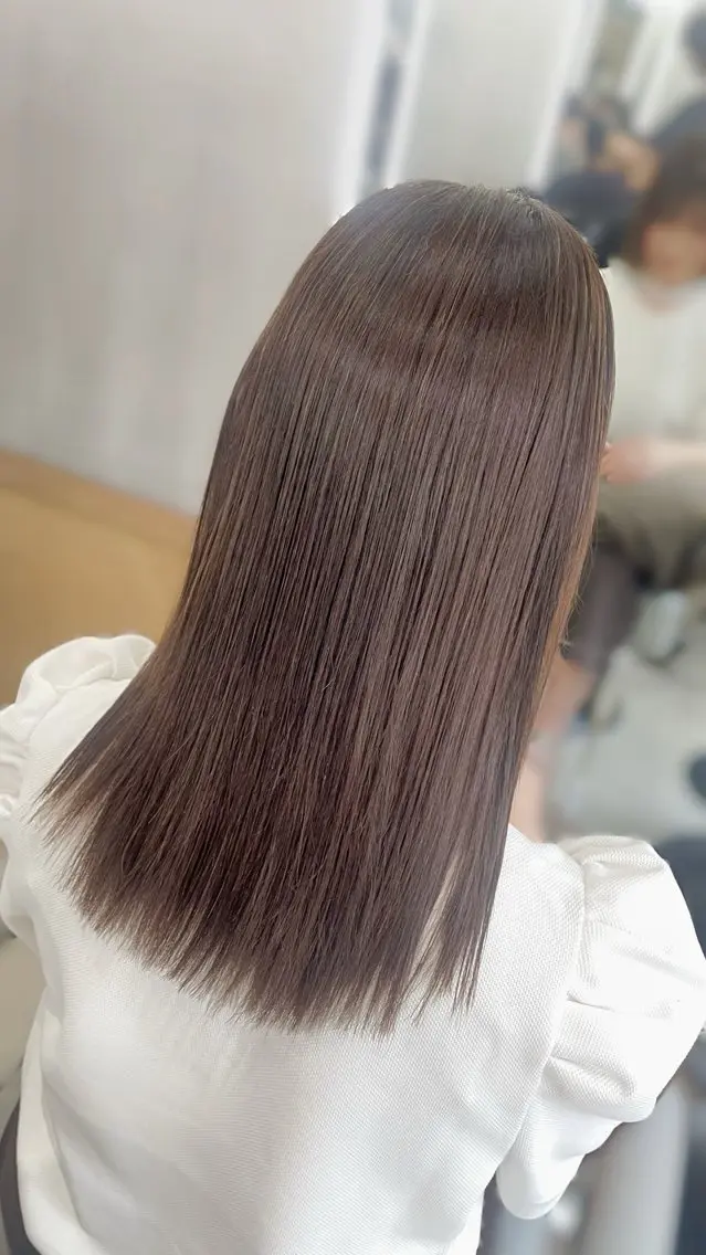 カット+美髪整形ストレートの写真