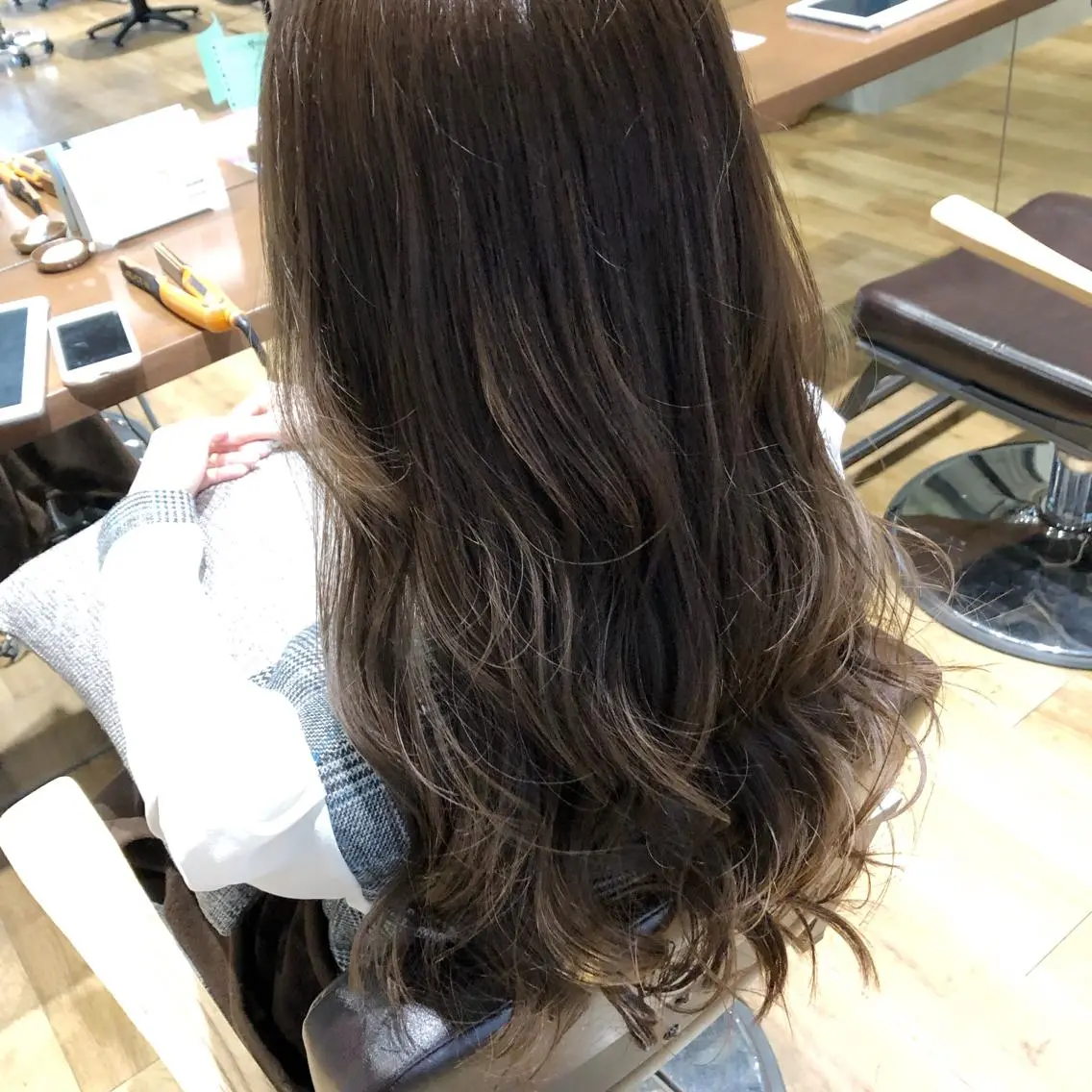 ロング カラー アッシュ ロング トリートメント 酸熱トリートメント ◇おの あすか◇のヘアスタイル