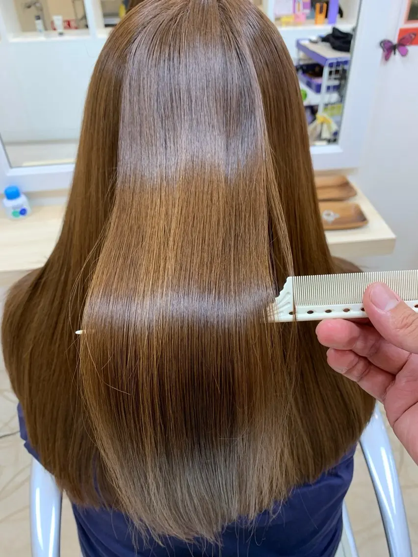 セミロング 髪質改善 カット ヘアカラー トリートメント 高橋 佑介のヘアスタイル