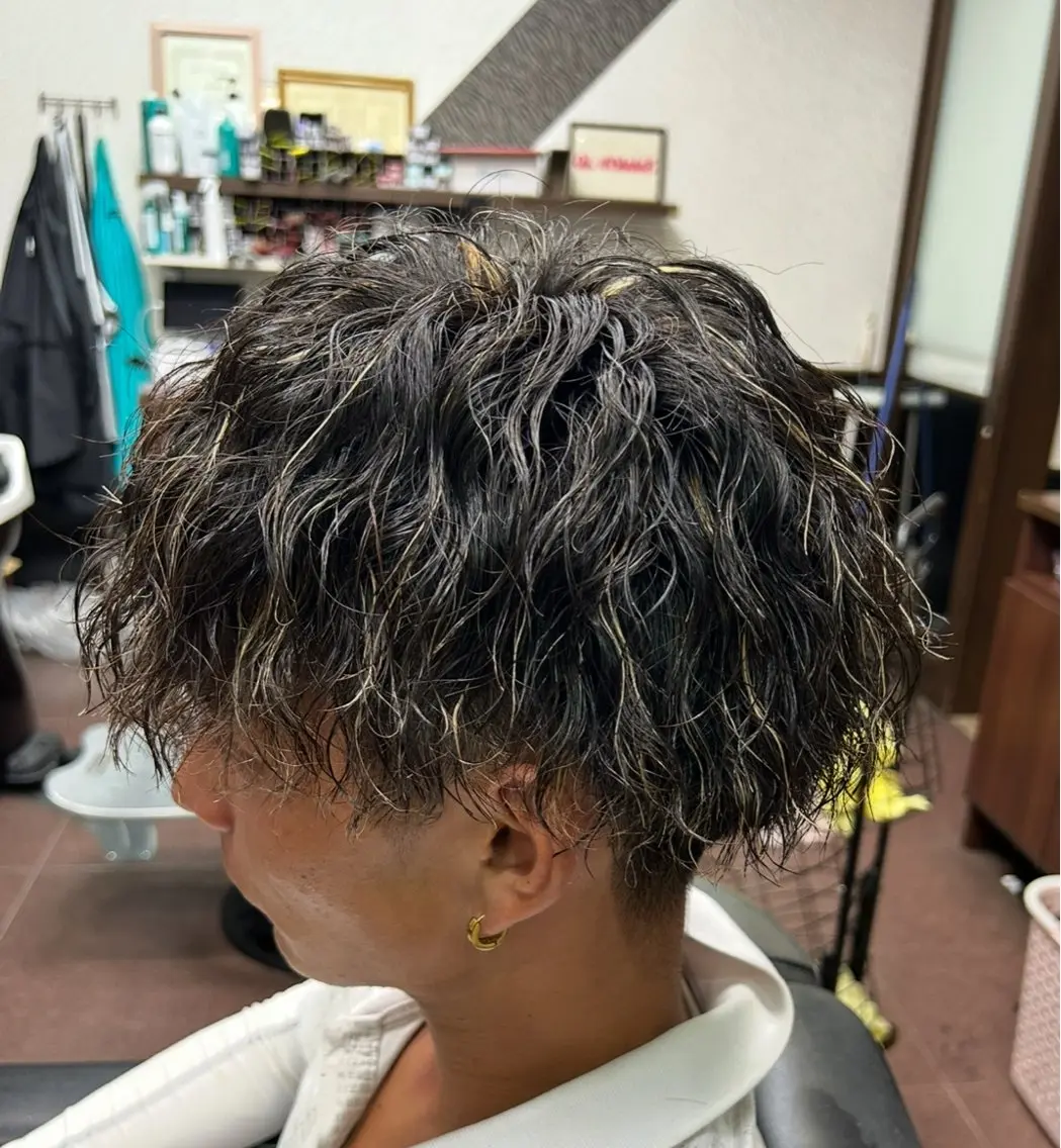 メンズカット+ハイライトの写真