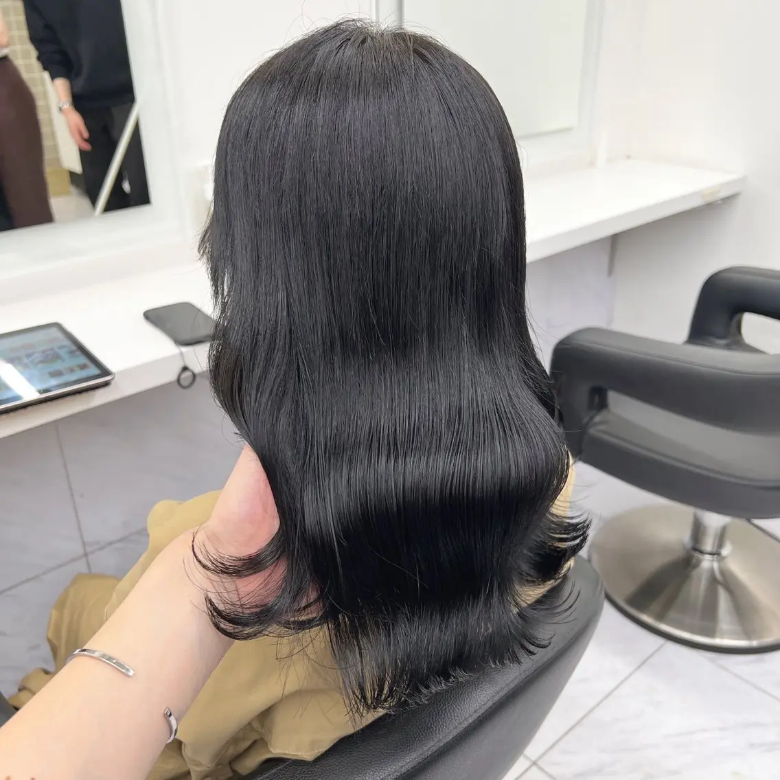 ミディアム カラー ヘアアレンジ ヘアカラー トリートメント ヘッドスパ ヘアセット 韓国風ベージュ🤎 赤みなし🌿横浜🤎のヘアスタイル