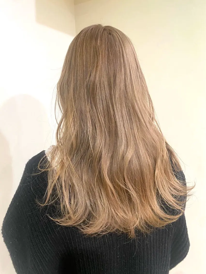ロング カラー ベージュカラー ブリーチ ケアブリーチ ダブルカラー ハイトーンカラー ヘアカラー ブリーチなしベージュ カラー✨Takeのヘアスタイル
