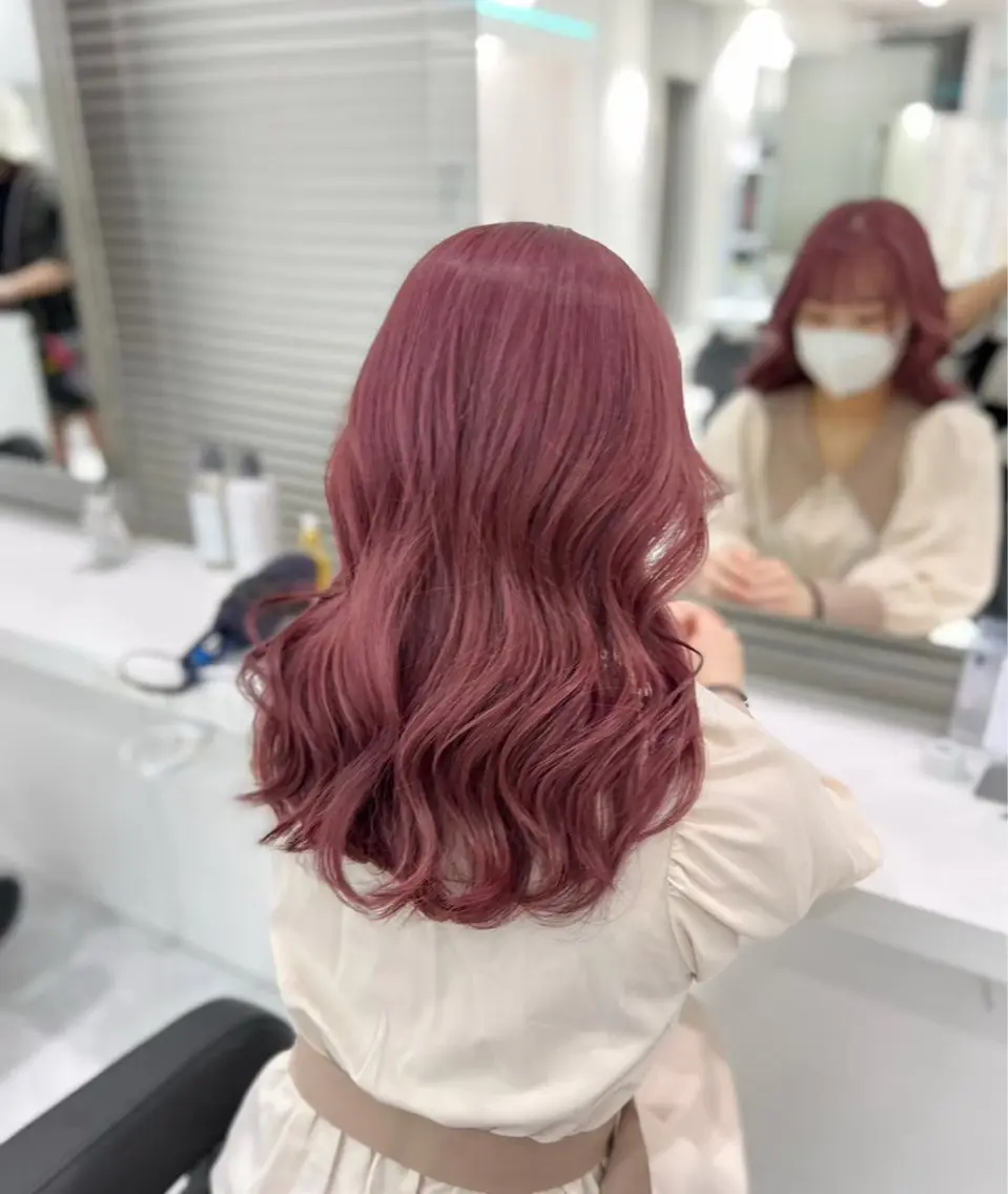 セミロング カラー ヘアアレンジ ヘアカラー 🫧モテる💗ダメー ジレスハイトーン🫧のヘアスタイル