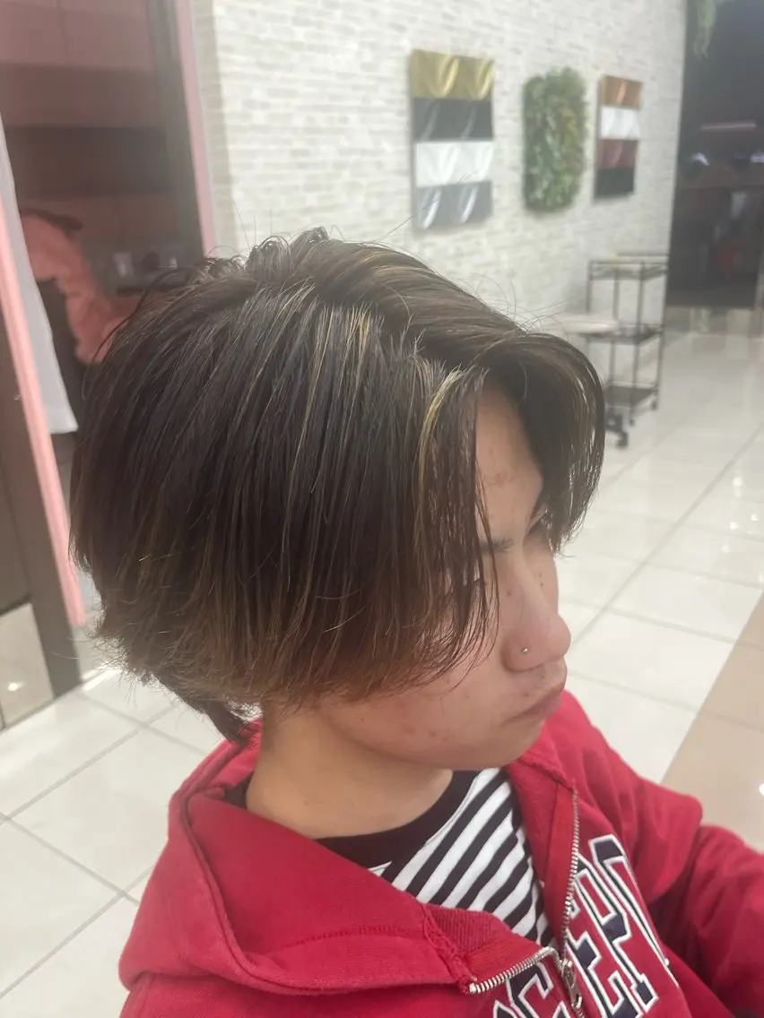 カラー メンズ ヘアカラー 坂本 莉希のヘアスタイル