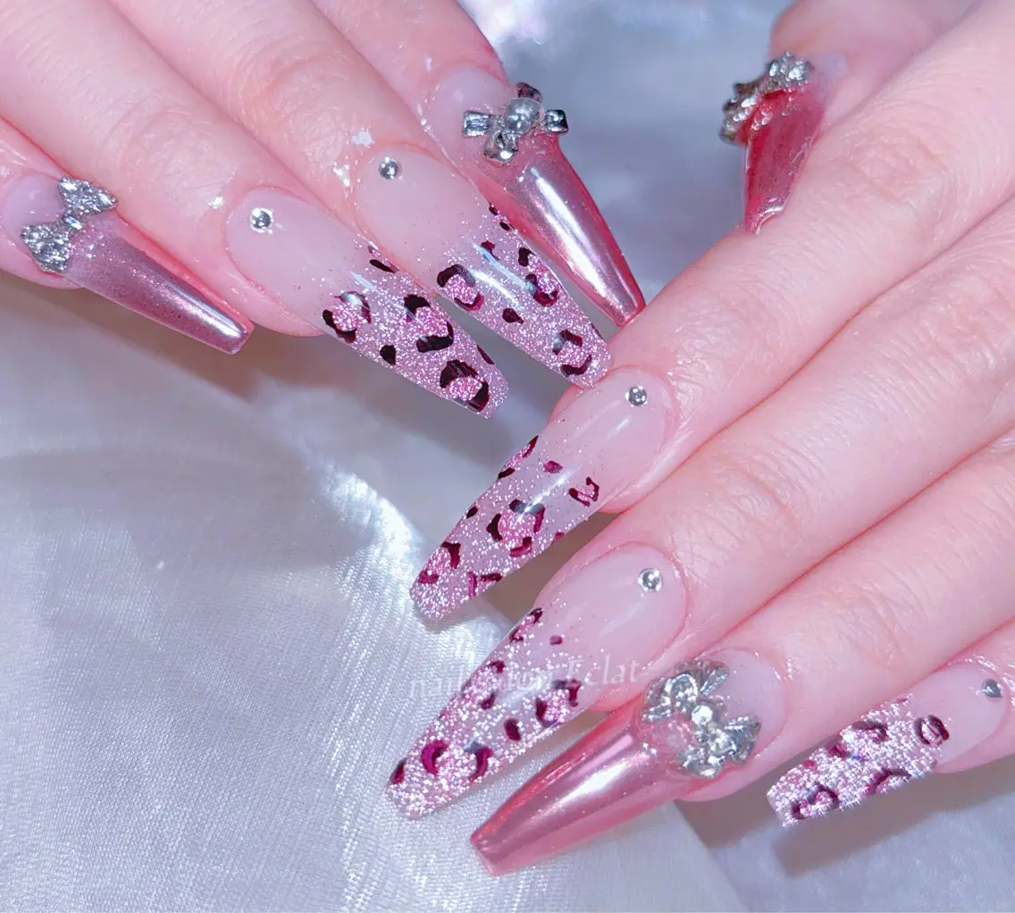 ネイル ネイルサロンエクラ 🫧Shizukaのネイルデザイン