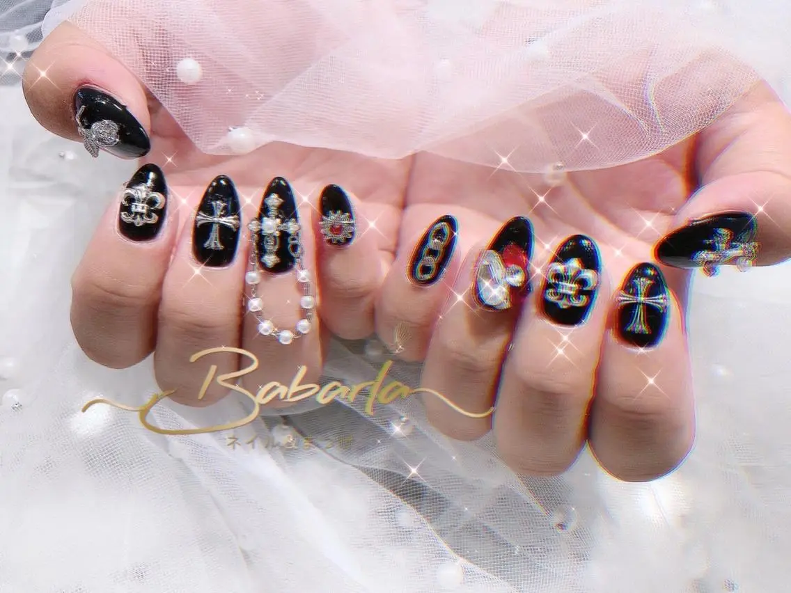 ネイル 赤色 シルバー Babarla Nailのネイルデザイン