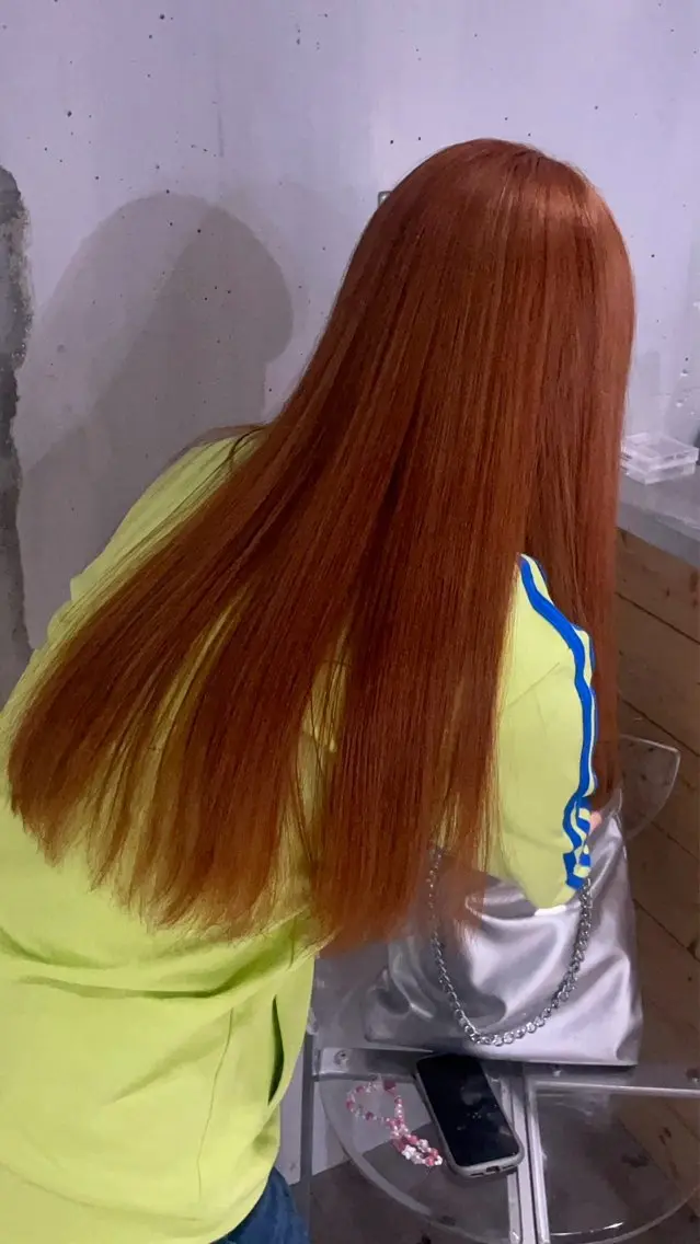 ロング カラー ヘアアレンジ ブリーチ ダブルカラー ブリーチなしカラー 髪質改善 ロング 韓国風グレージュ 🤍たくみ🤍のヘアスタイル