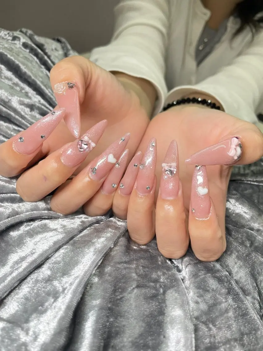 ネイル ハンドネイル Mumu眉毛,ネイル モデル募集中🪄のネイルデザイン
