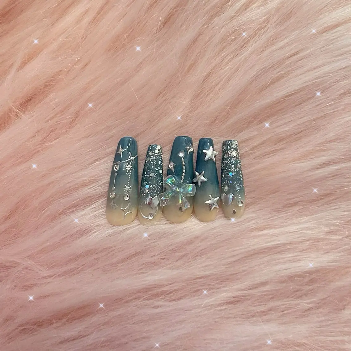 ネイル 🎀 アネラ しま  🎀のネイルデザイン