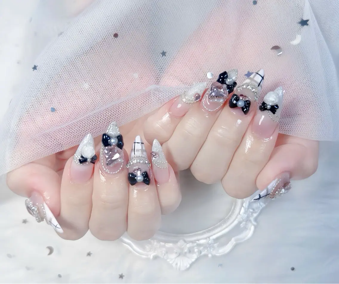 ネイル チークネイル 長さ出し フレンチネイル ジェルネイル グラデーション ハンドネイル THANHTHANH NAILのネイルデザイン