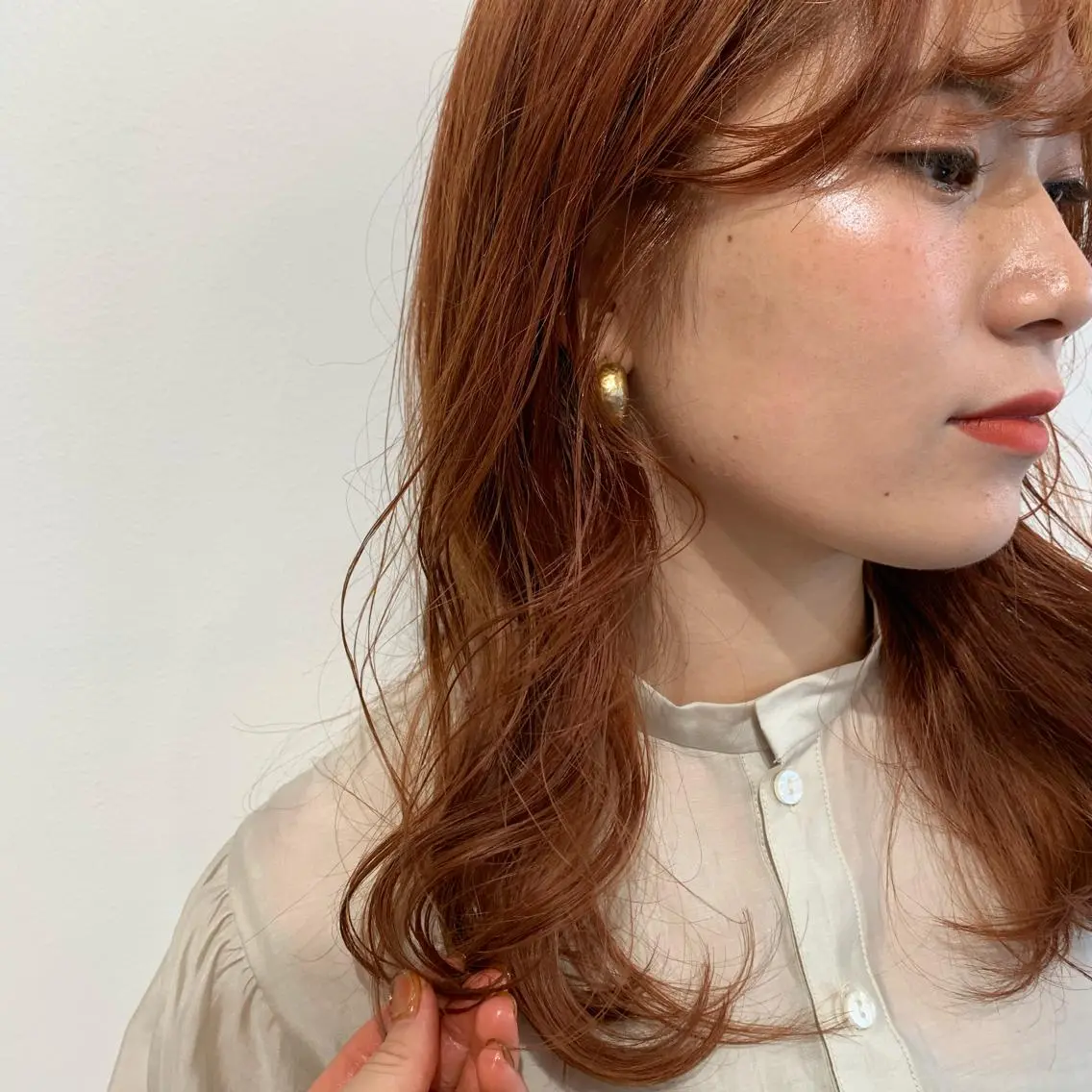 カラー イズミ ナナコのヘアスタイル