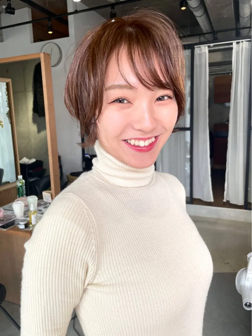 ショート カラー カット ヘアカラー トリートメント FERIA池田 田岡啓佑のヘアスタイル