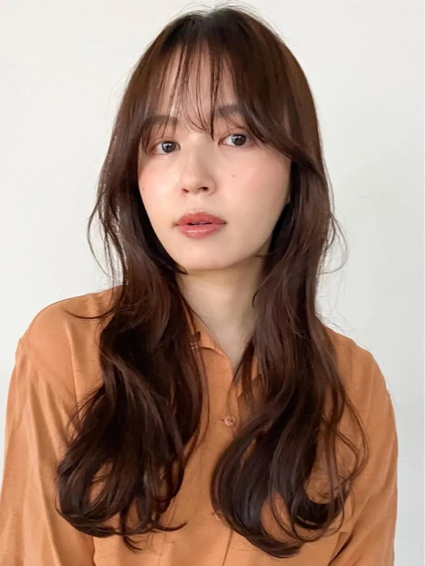 ロング カラー ブラウンカラー 顔周りカット ロング カット ヘアカラー トリートメント REN/レイヤー✂️ ブリーチなしカラー✨のヘアスタイル