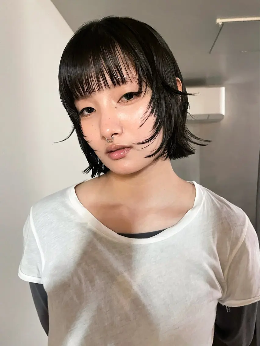 ミディアム 顔まわりレイヤー 顔周りカット レイヤーカット カット 原田 朱里のヘアスタイル