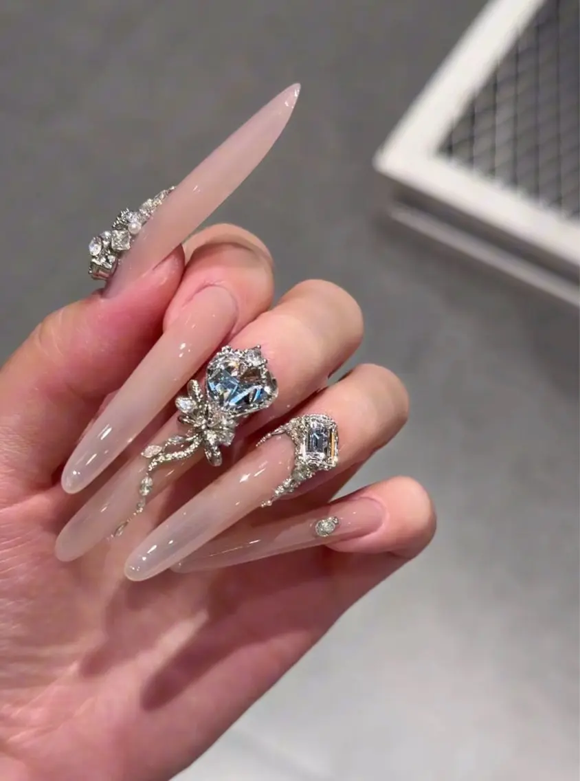 ネイル ハンドネイル WO MIAO💎のネイルデザイン