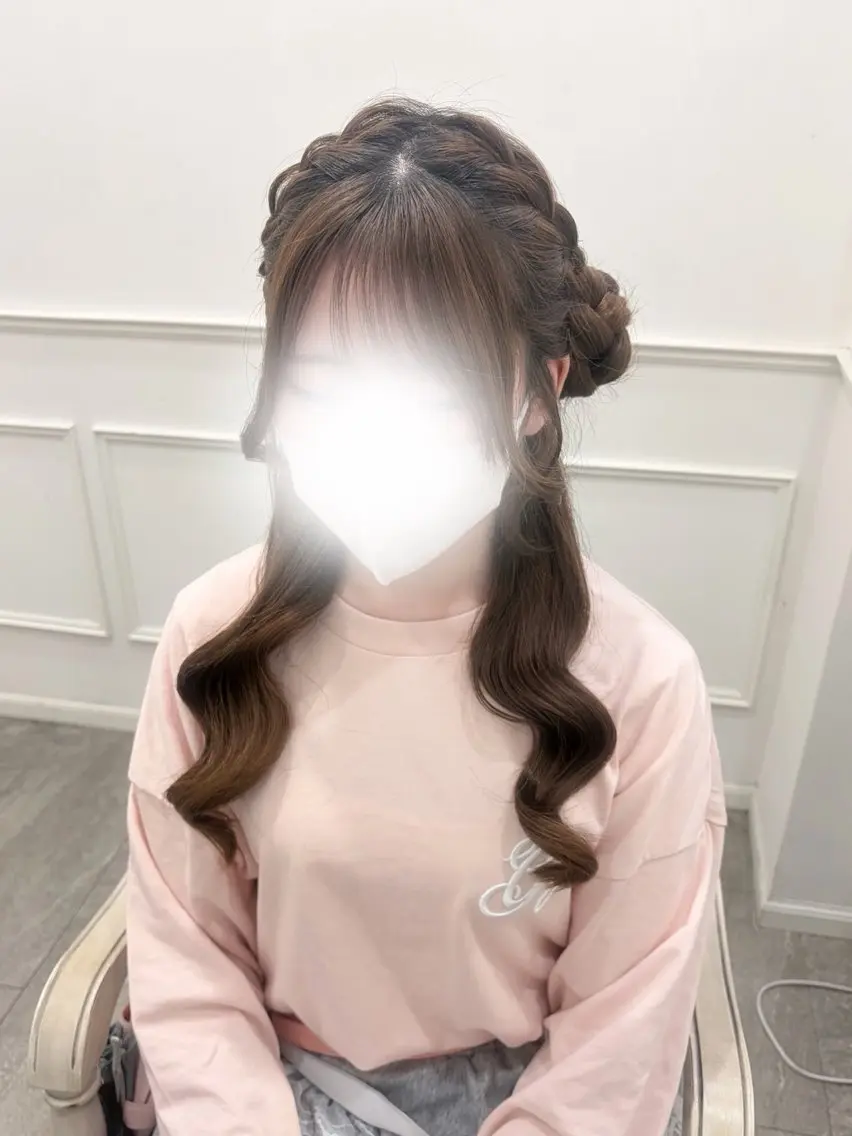 ヘアセットモデルの写真