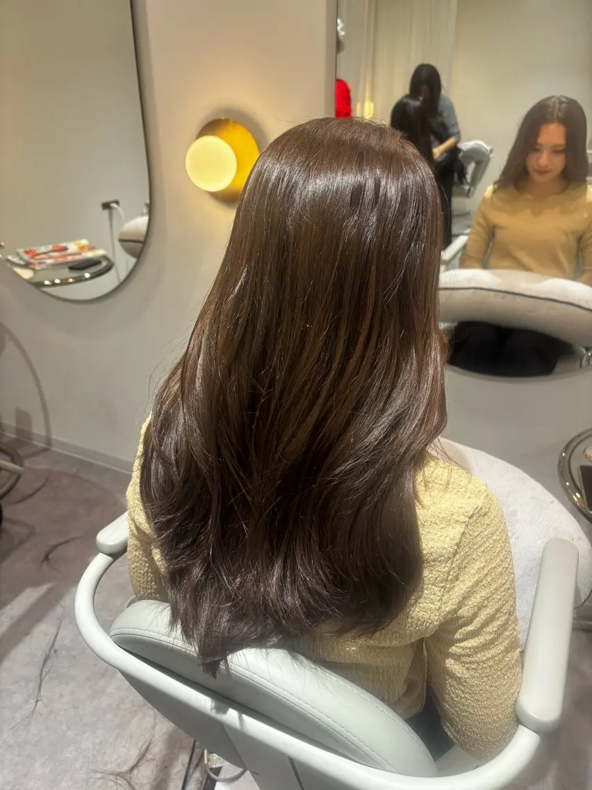 セミロング 美髪✨艶髪✨髪質改善 カラー特化❣️二宮遥のヘアスタイル