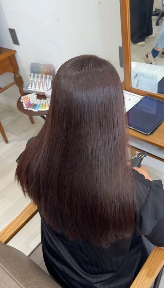 ロング カット 縮毛矯正 トリートメント 岸 麻衣のヘアスタイル