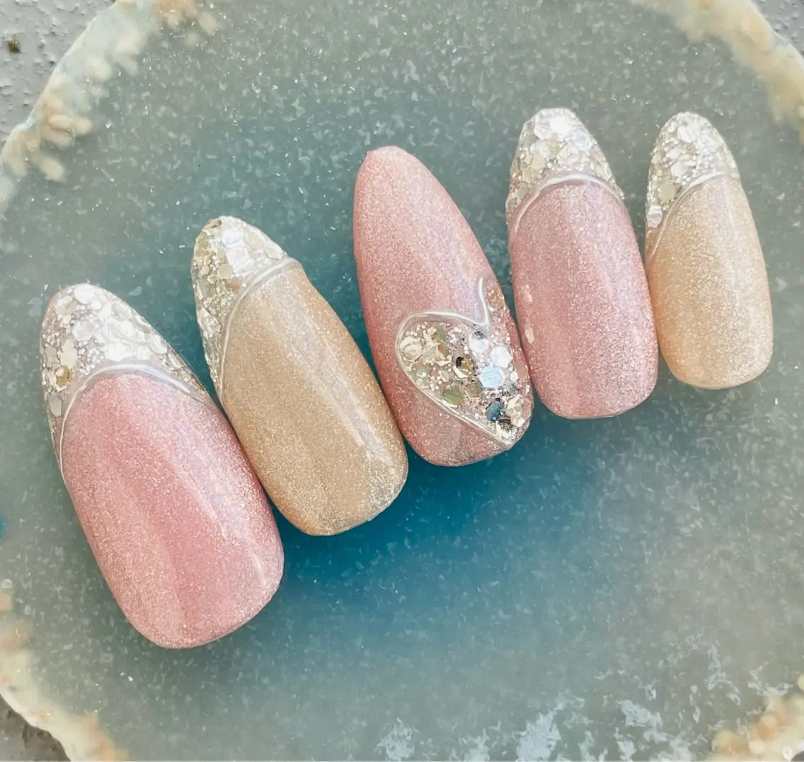 ネイル アートネイル フレンチネイル ガラスフレンチ ハート キラキラネイル koto nailsのネイルデザイン