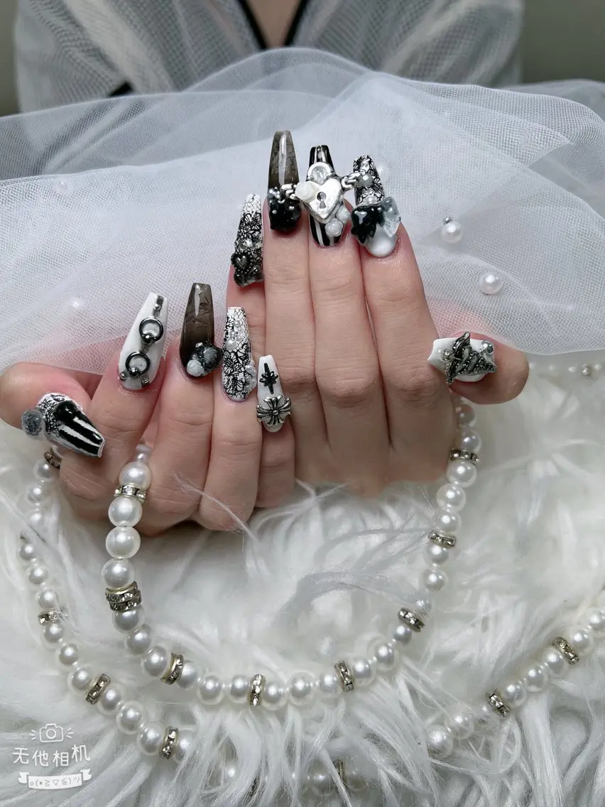 ネイル ハンドネイル ハンドケア Gote Kawa nail salonのネイルデザイン
