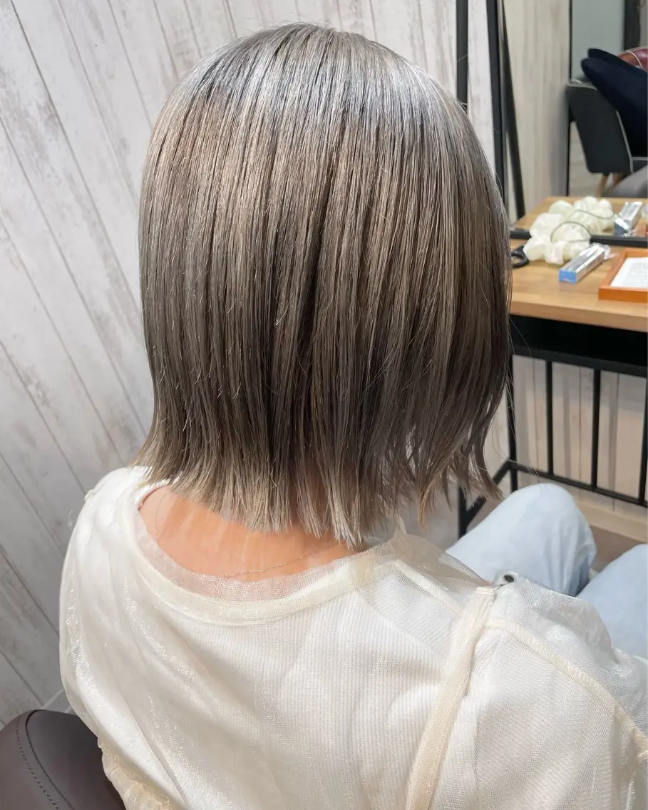 ミディアム カット ヘアカラー ブリーチ特化🎖️ピ ンクカラー高橋さやかのヘアスタイル