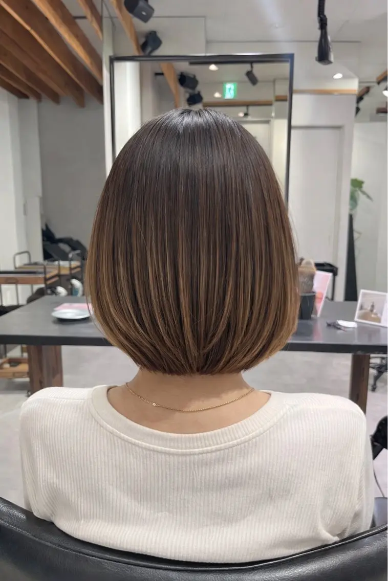 ミディアム ミディアム／ ヒグレアキコのヘアスタイル