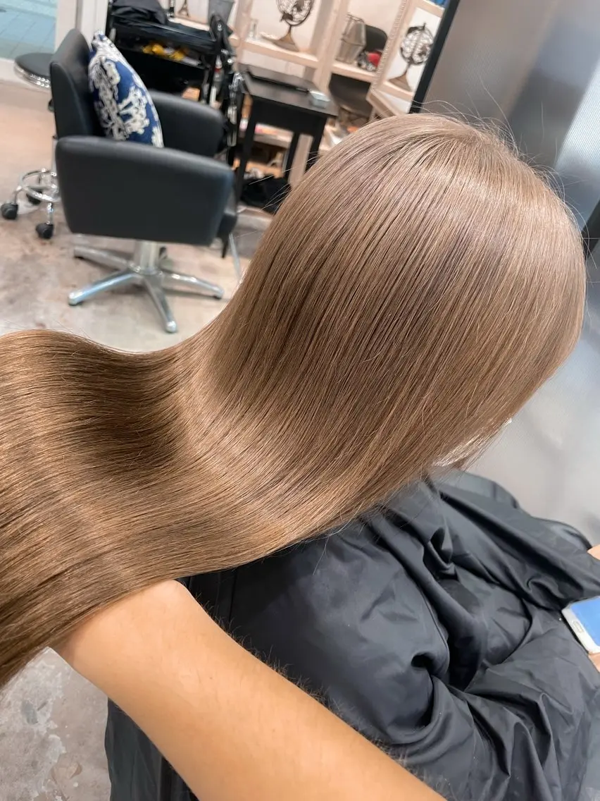 ロング カラー ベージュカラー トリートメント 縮毛矯正 髪質改善寺坂雄飛💐のヘアスタイル