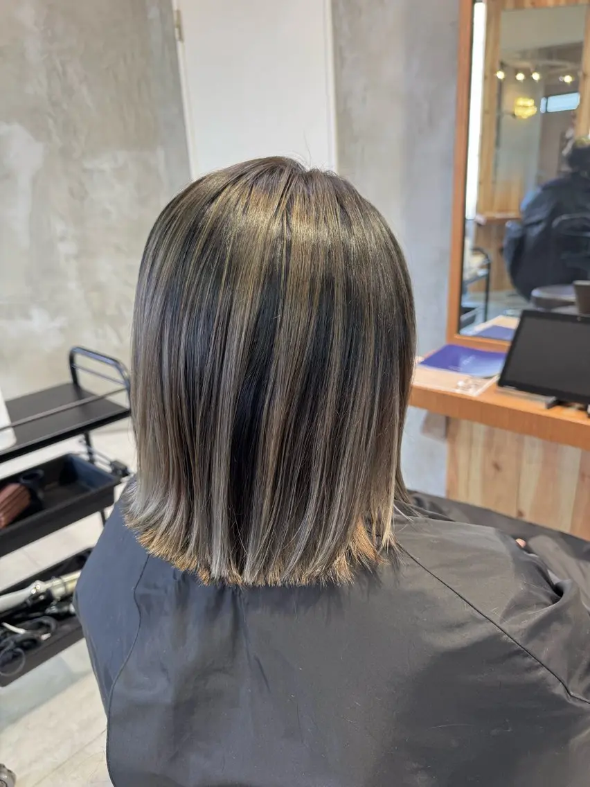 セミロング カラー ヘアアレンジ 佐々木 まゆかのヘアスタイル