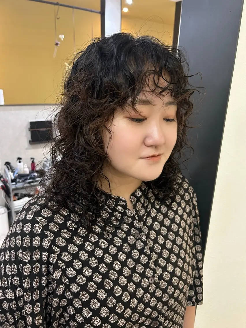 セミロング パーマ セミロングパーマ カット パーマ hubhair レイヤー/透明感のヘアスタイル