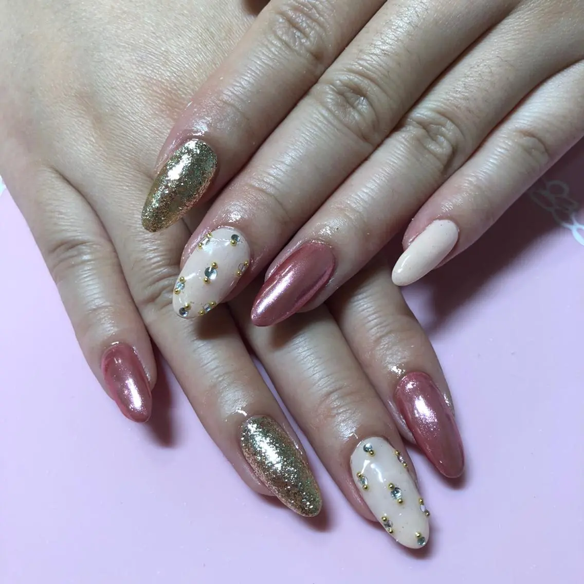 ミディアム ネイル ミラーネイル ハンドネイル 《LB》ラブリエ Nail&eyeのマツエク・マツパデザイン