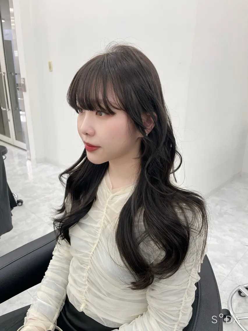 ロング カット ヘアカラー MOE 福岡韓国ヘア✧︎のヘアスタイル