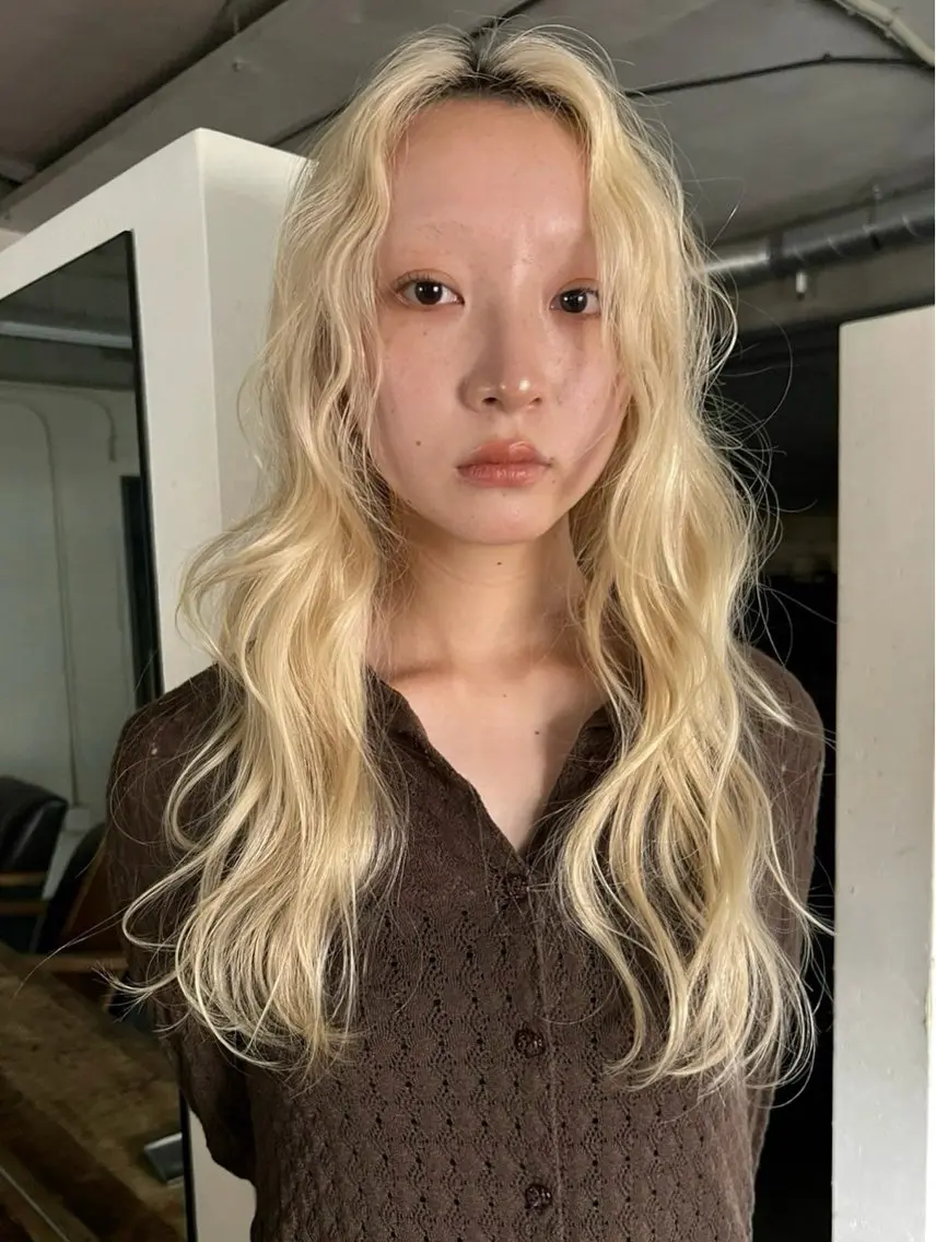 ロング カット ヘアカラー 東のりか/ハイトーン ブリーチカラー/ボブのヘアスタイル
