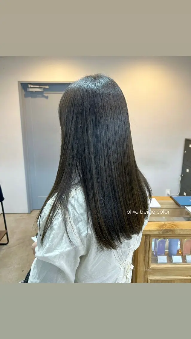 ロング 韓国風ヘア ヘアカラー 本澤 朋香のヘアスタイル