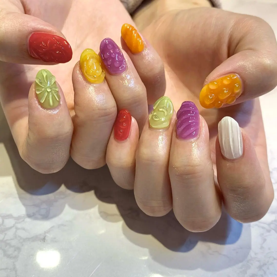 ネイル 持ち込み 鈴木 まゆのネイルデザイン