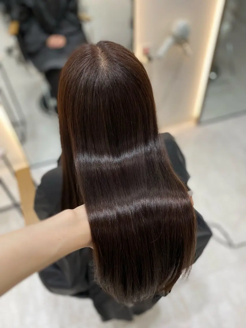 ロング カラー ピンクカラー トリートメント カット ヘアカラー トリートメント 艶髪・透明感カラー・ 韓国ヘア・Yuriのヘアスタイル