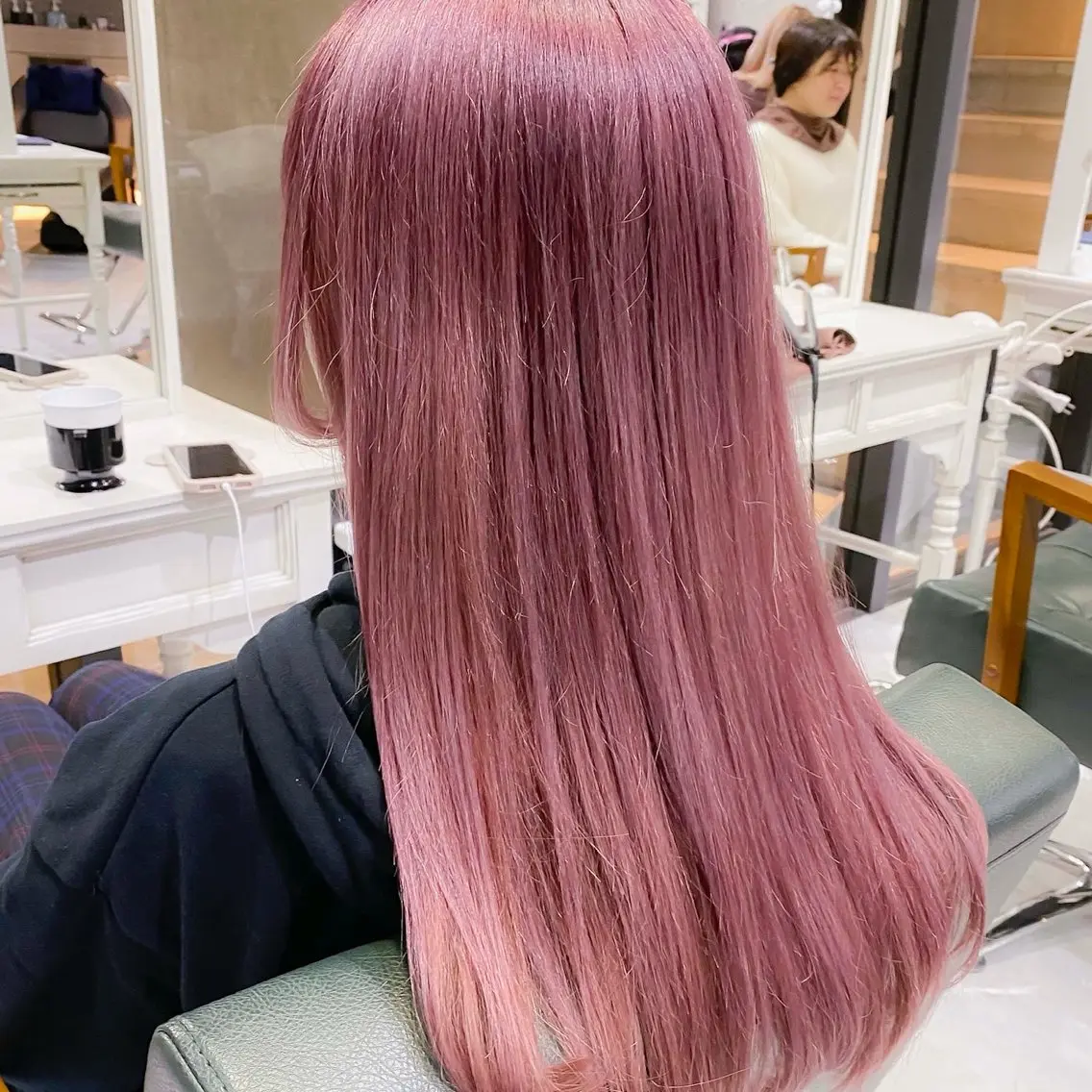 セミロング カラー ブリーチ デザインカラー ハイトーンカラー ピンクカラー ヘアカラー トリートメント DAYS Men’sのヘアスタイル