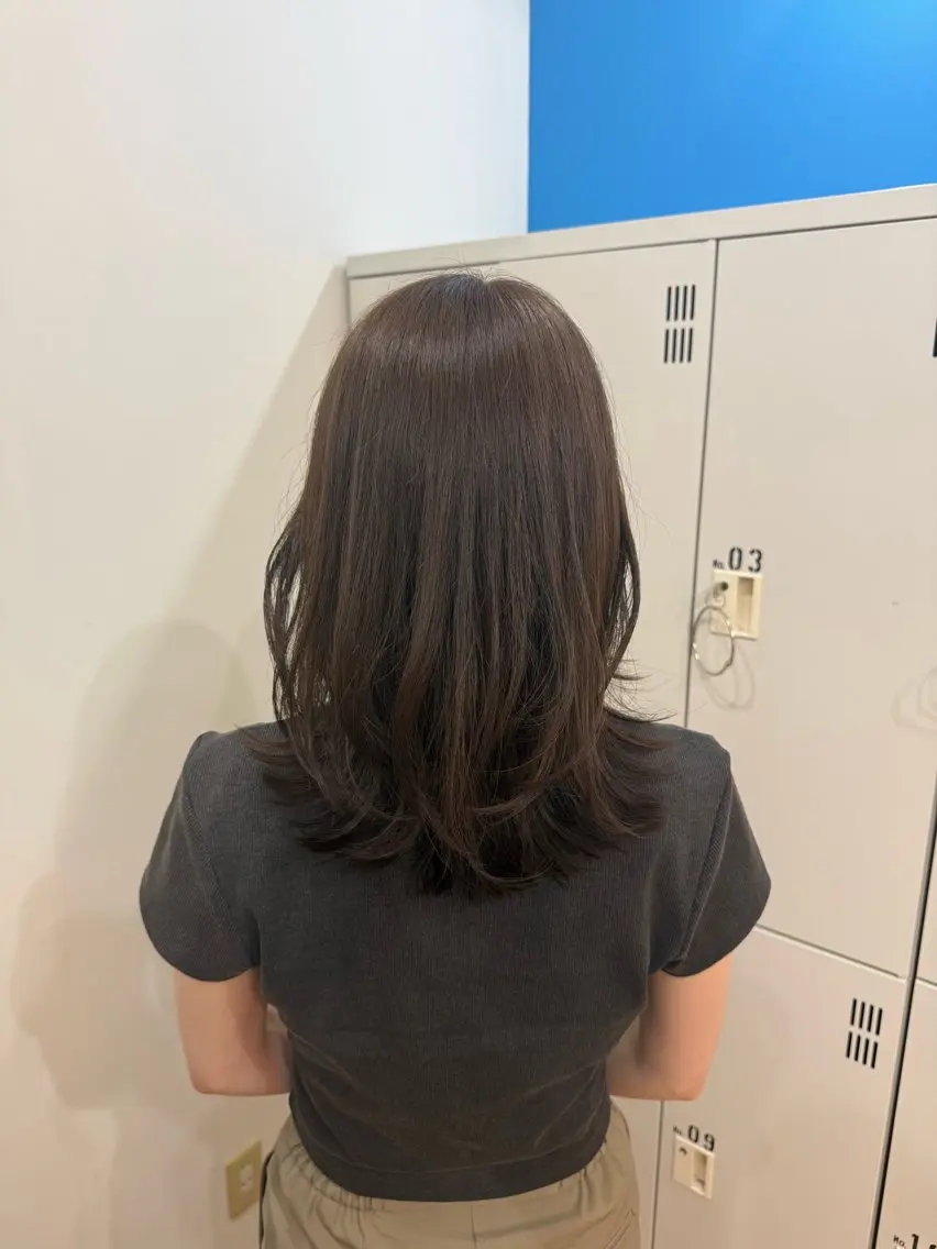 セミロング カラー カット ヘアカラー fenice natsumiのヘアスタイル