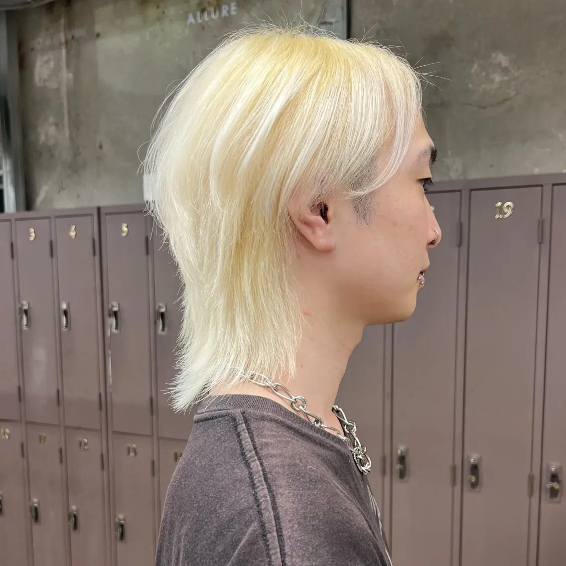 ミディアム メンズ メンズウルフカット ウルフカット カット ヘアカラー 韓国レイヤー🇰🇷 メンズ 細江美紅のヘアスタイル