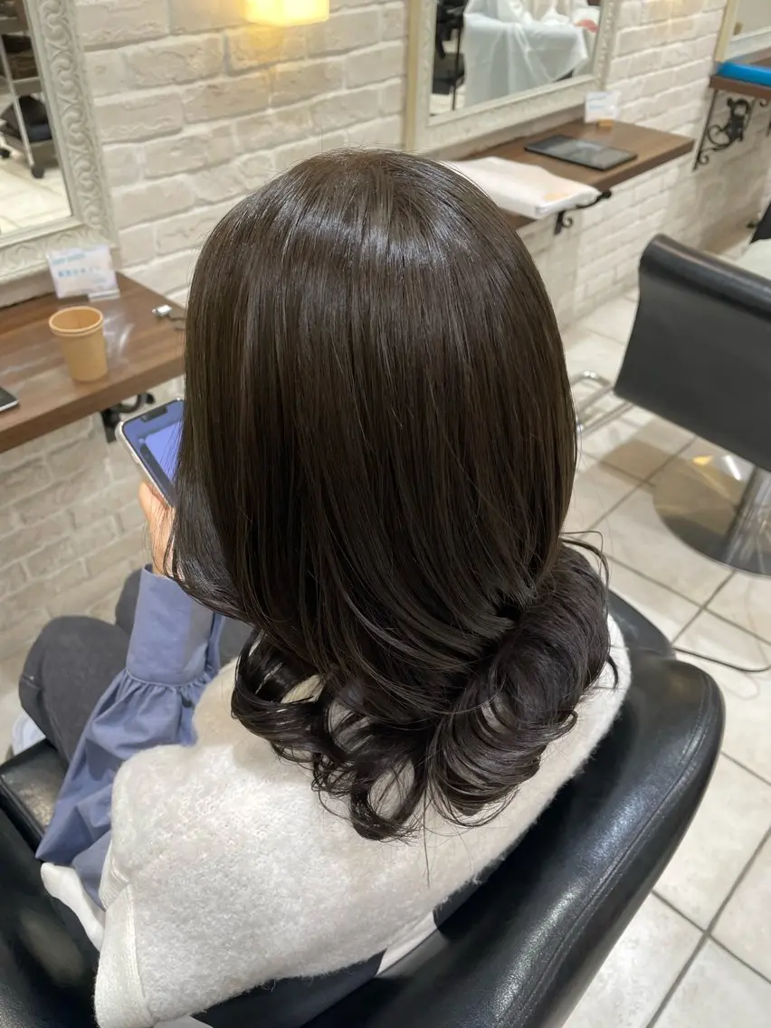 カラー ブラウンカラー 透明感カラー オリーブブラウン オリーブカラー オレンジ ヘアカラー トリートメント 🌼 misaki 🌼のヘアスタイル