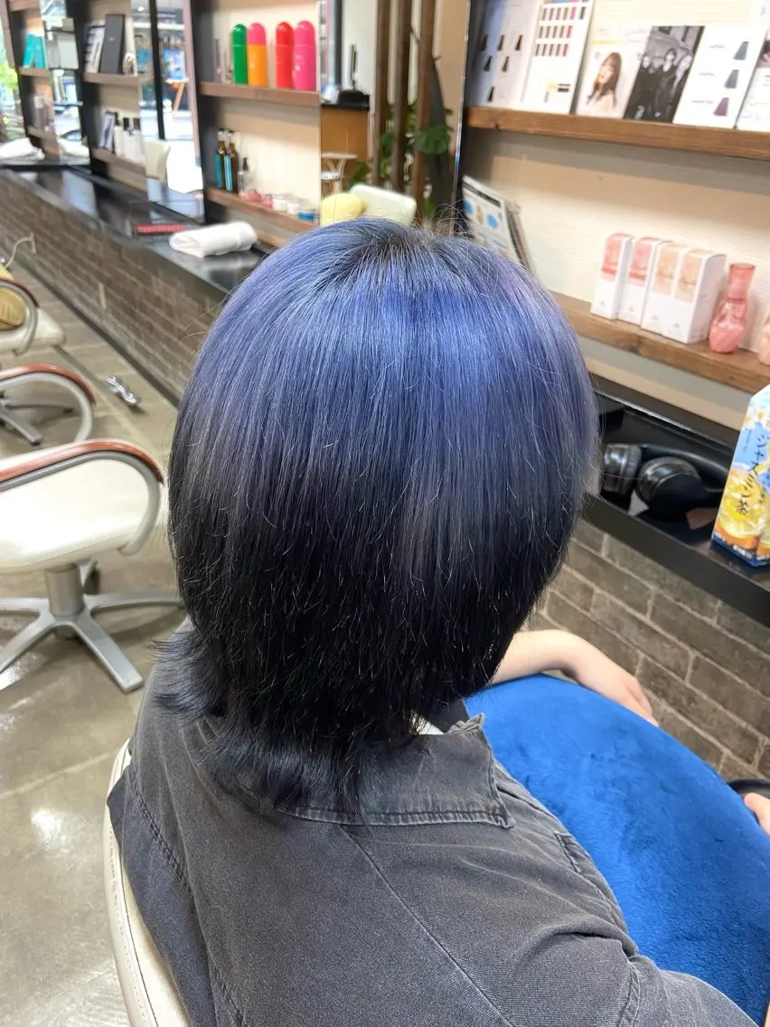 ミディアム カラー ブリーチ ヘアカラー イツキ🌕デザインカ ラー🥨髪質改善🫧のヘアスタイル