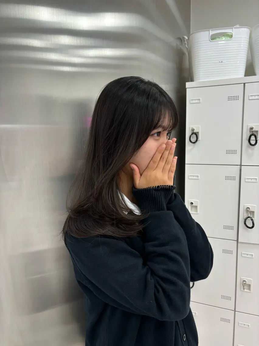 ロング 抜け感レイヤー︴ ニュアンスカラーのヘアスタイル
