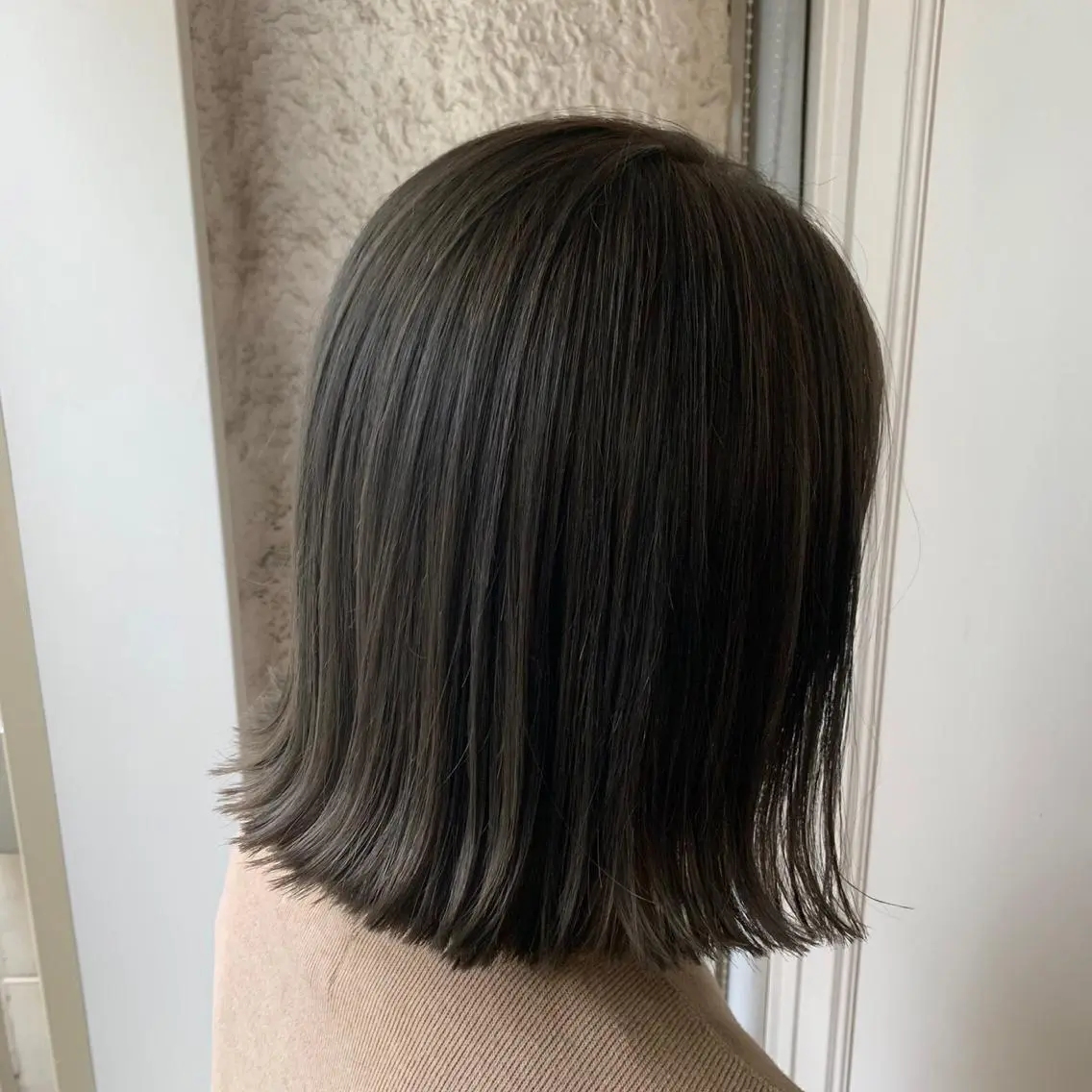 ミディアム カラー ヘアアレンジ 切りっぱなしボブ アッシュ シルバー シルバーアッシュ ボブ 髪質改善カラー/艶髪 LISAのヘアスタイル
