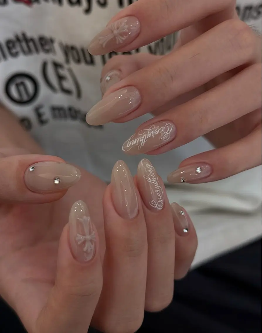 ネイル VELA ネイルサロンのネイルデザイン