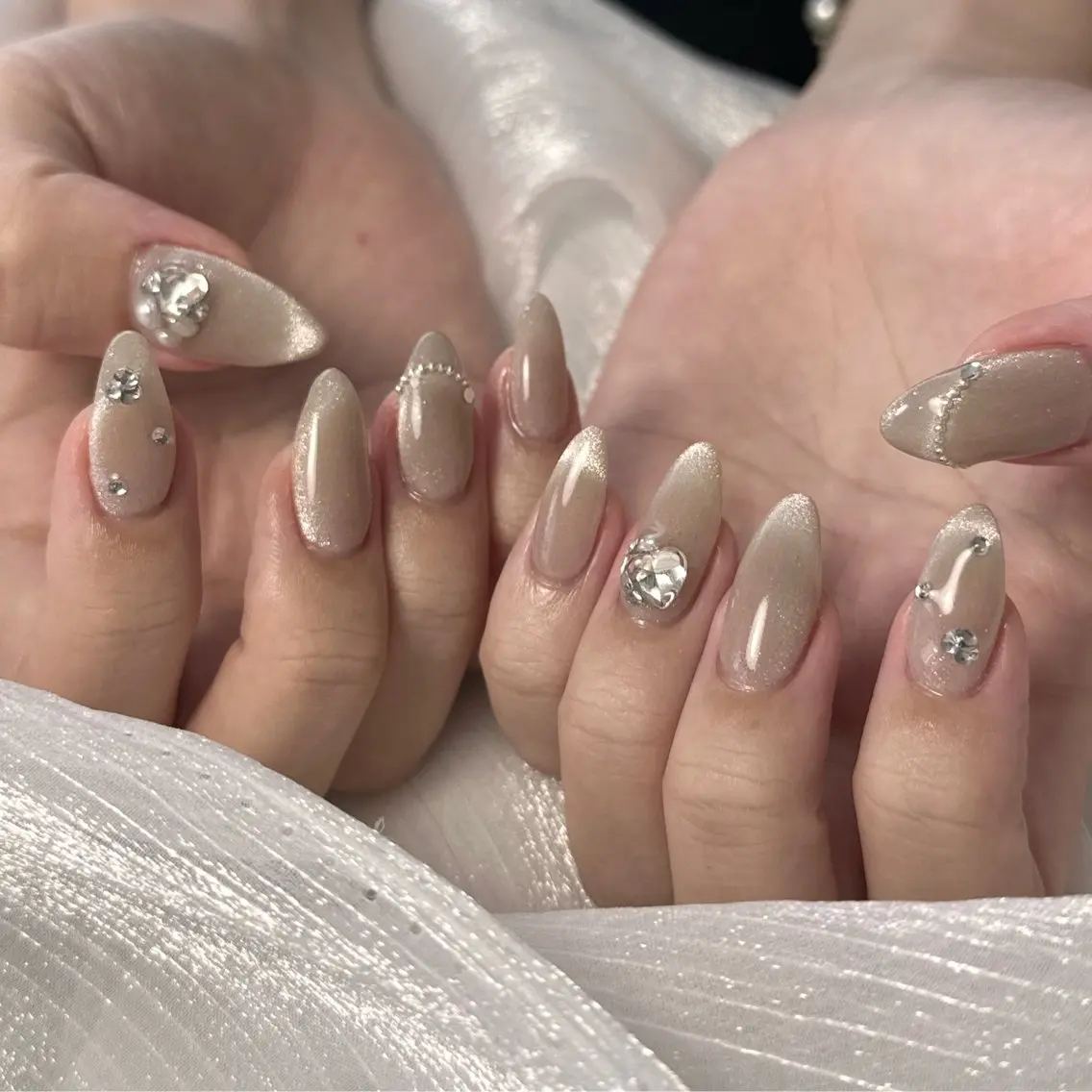 ネイル フレンチネイル マグネットネイル マグネットフレンチ 持ち込み アヤカ🫧‪ Chapi.nailのネイルデザイン