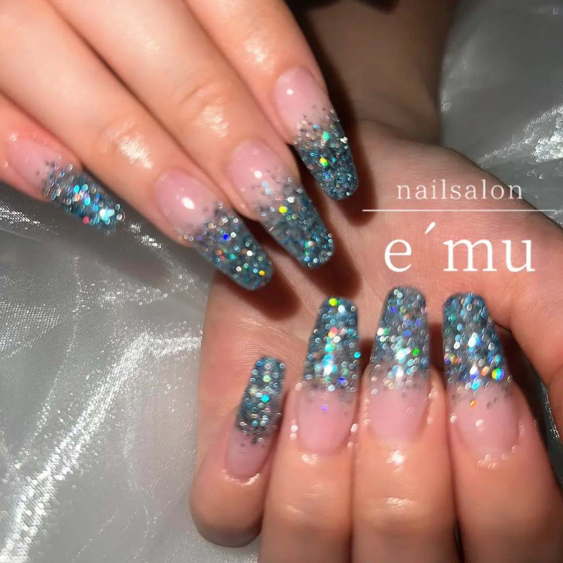 ネイル フラッシュネイル ラメ(グリッター) ラメグラデーション ハンドネイル nailsalon e´muのネイルデザイン