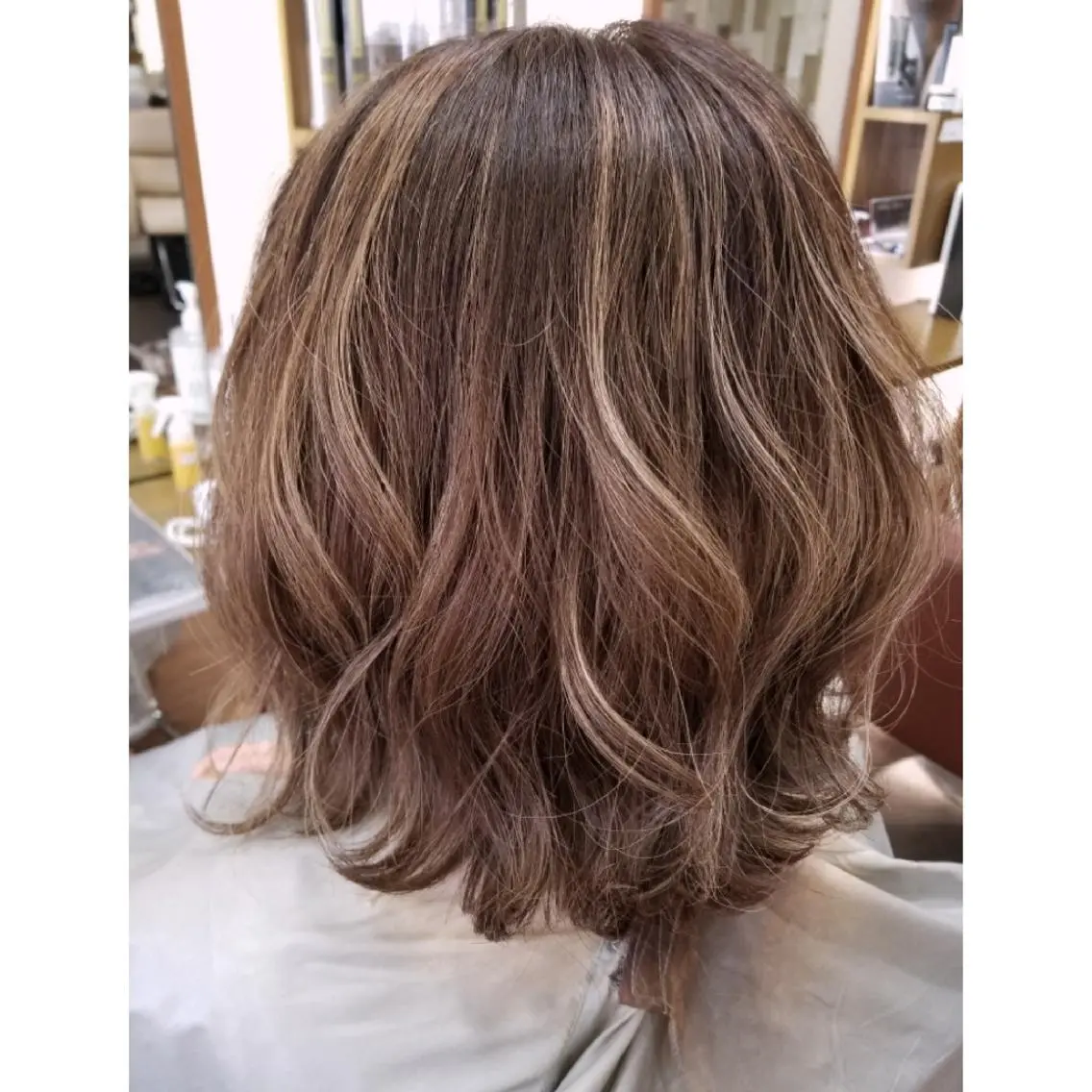 ミディアム カラー グラデーションカラー ハイライトカラー ハイライト 林 唱子のヘアスタイル