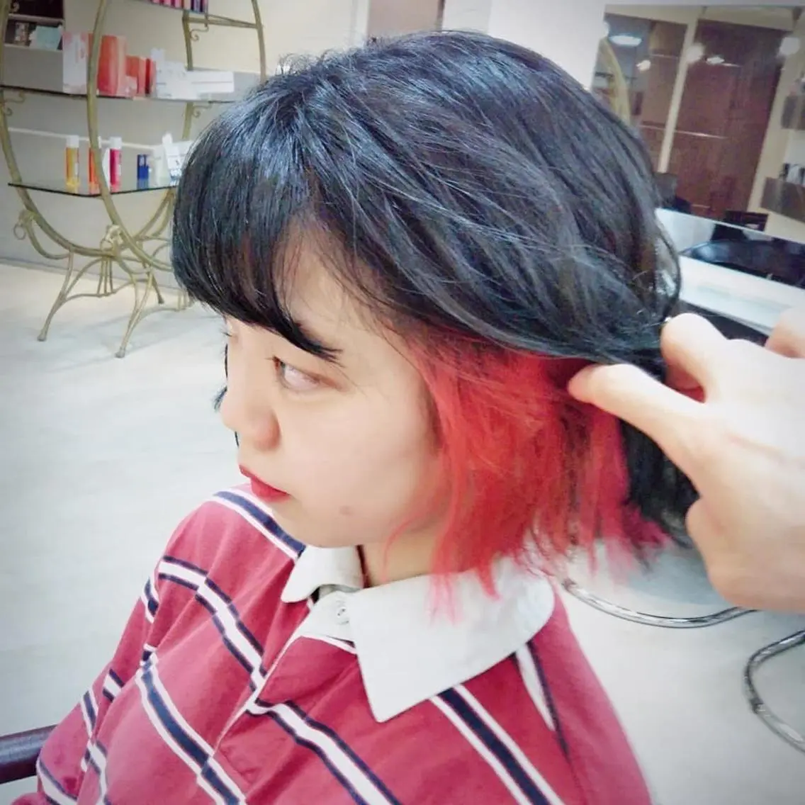 ショート カラー インナーカラー 艶髪サラサラカラー 🌈前原健吾のヘアスタイル