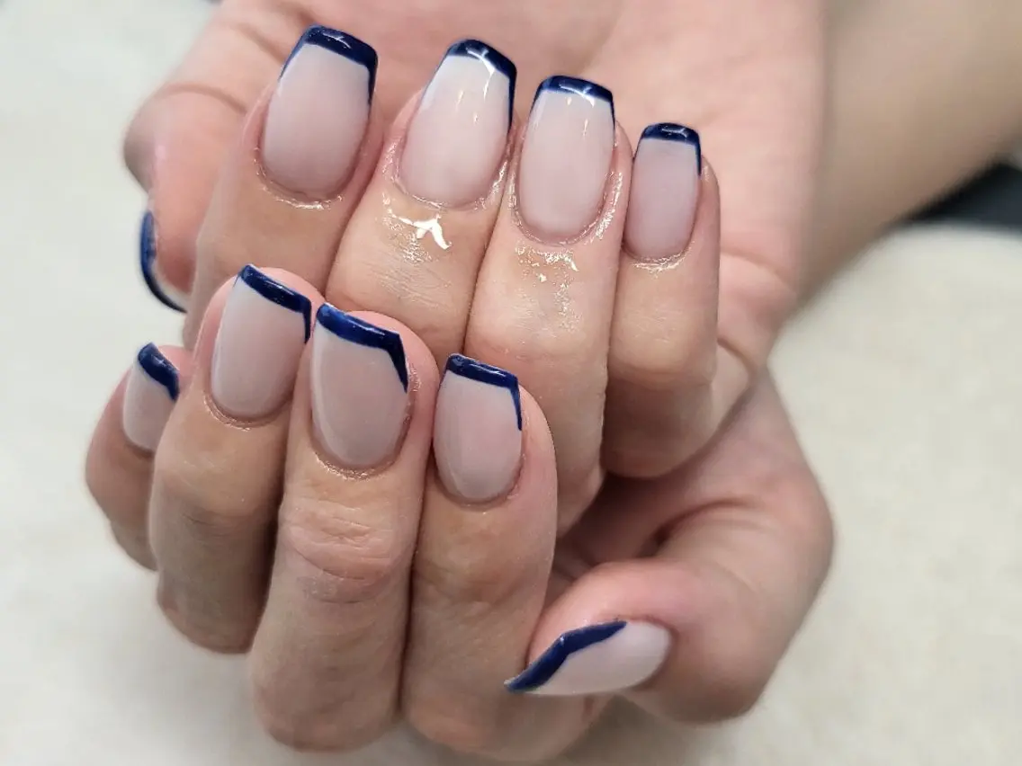 ネイル カジュアル フレンチネイル ハンドネイル ハンドケア 心斎橋Salon Epokkuのネイルデザイン